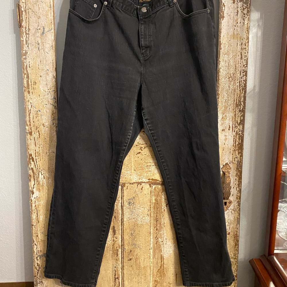 Lauren Jeans Co. Women’s Black Straight Leg Jeans, Size 16W